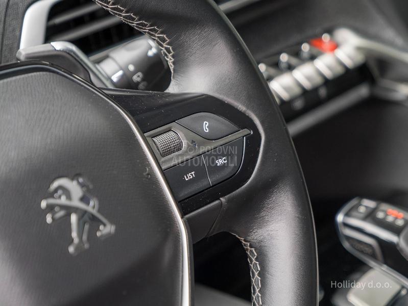 Peugeot 3008 1.2Puretech Allure