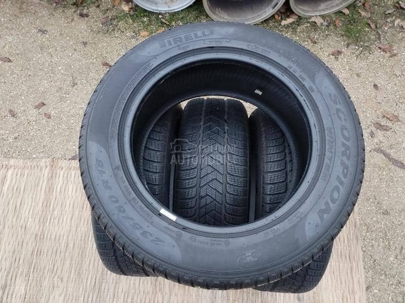 Pirelli 235/60 R18 Zimska
