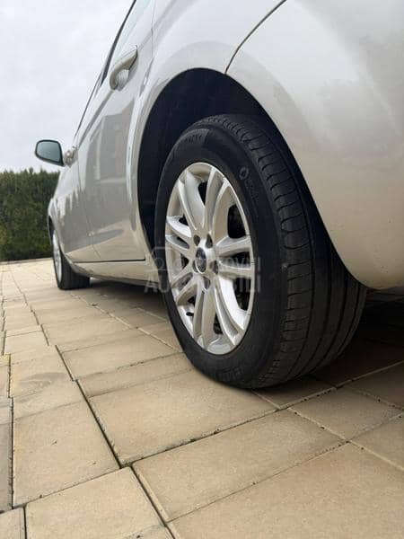 Ford Focus 1.6 tdci GHIA