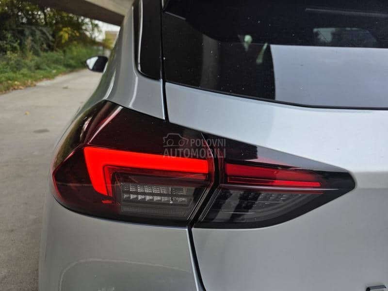 Opel Corsa F 1.2 AT8 ULTIMATE