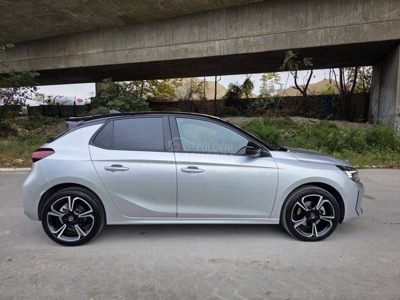 Opel Corsa F 1.2 AT8 ULTIMATE