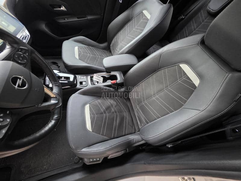 Opel Corsa F 1.2 AT8 ULTIMATE