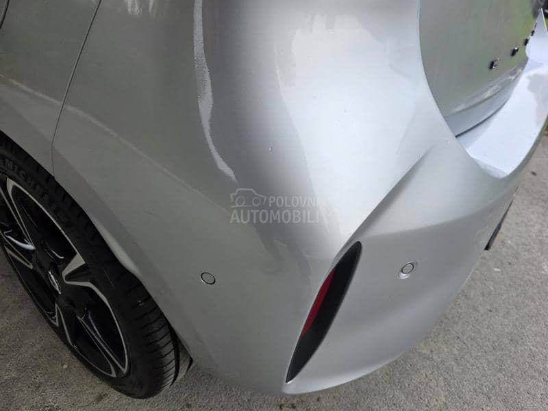 Opel Corsa F 1.2 AT8 ULTIMATE