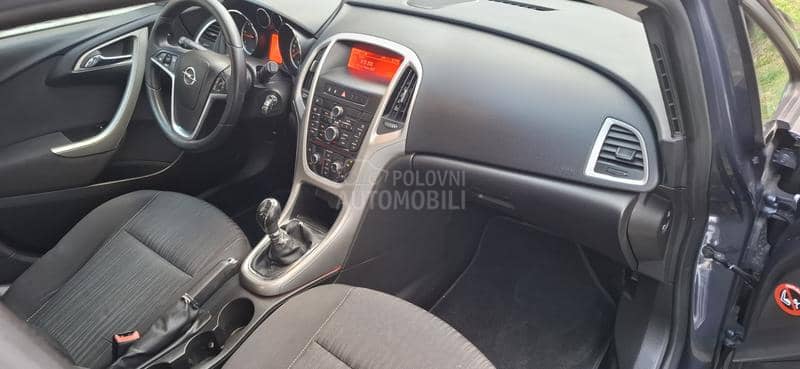 Opel Astra J 1.7CDTI