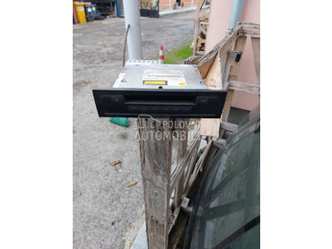 radio cd player za Audi Q7