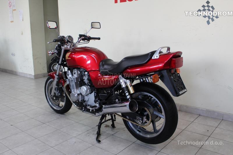 Honda CB 750 SEVEN FIFTY