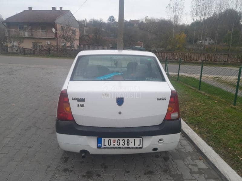 Dacia Logan 