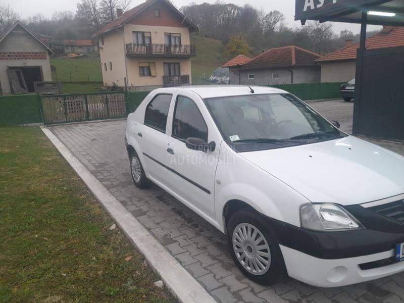 Dacia Logan 