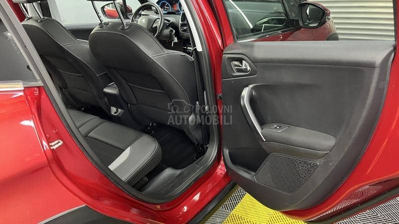 Peugeot 2008 A L L U R E 1/1