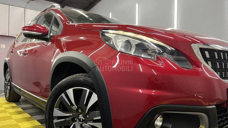 Peugeot 2008 A L L U R E 1/1