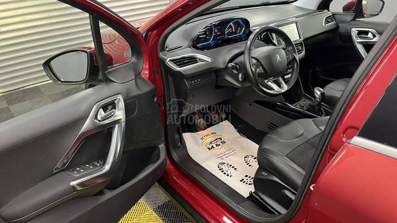 Peugeot 2008 A L L U R E 1/1