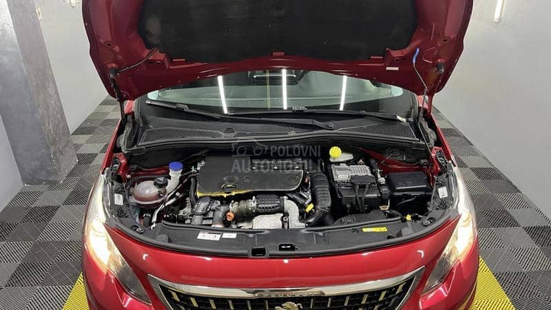 Peugeot 2008 A L L U R E 1/1