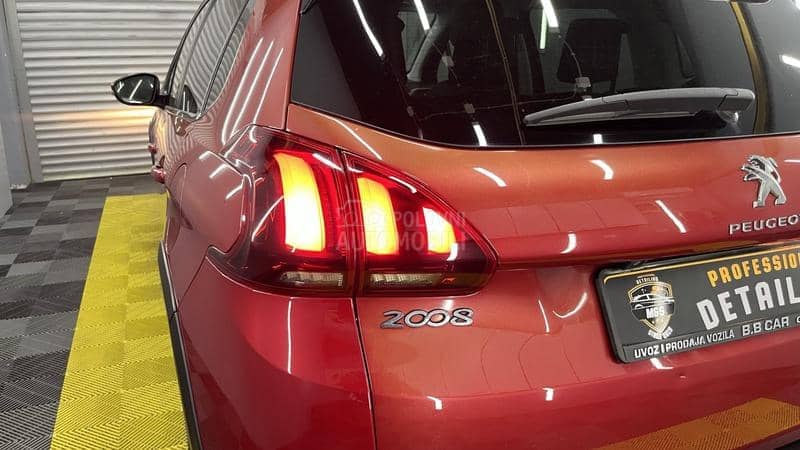 Peugeot 2008 A L L U R E 1/1