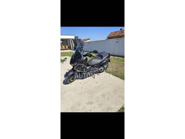 Yamaha X MAX 400 iron max