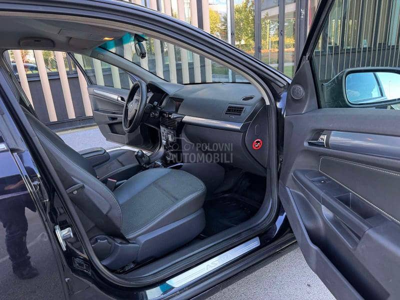 Opel Astra H 1.9 CDTi CH