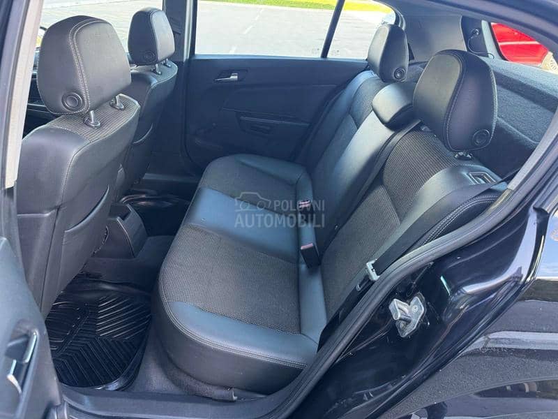 Opel Astra H 1.9 CDTi CH