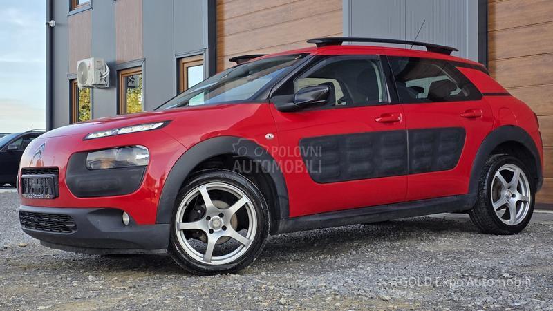 Citroen C4 Cactus 1.2 B AUT Ultra Red