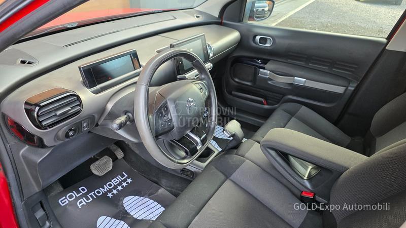 Citroen C4 Cactus 1.2 B AUT Ultra Red
