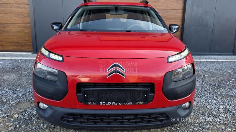 Citroen C4 Cactus 1.2 B AUT Ultra Red