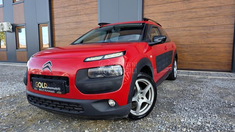 Citroen C4 Cactus 1.2 B AUT Ultra Red