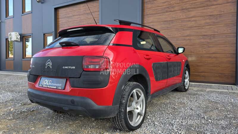 Citroen C4 Cactus 1.2 B AUT Ultra Red