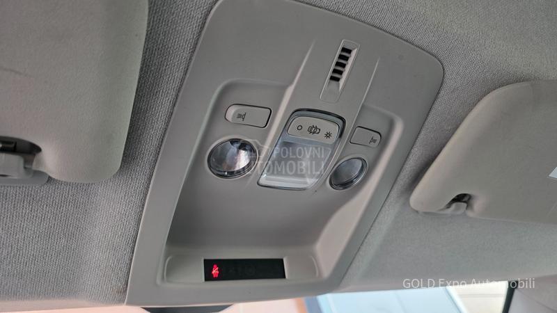 Citroen C4 Cactus 1.2 B AUT Ultra Red