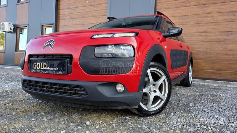 Citroen C4 Cactus 1.2 B AUT Ultra Red