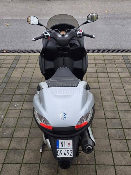 Piaggio mp3 B kategorija