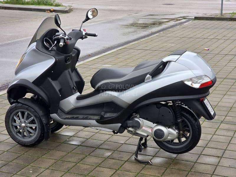 Piaggio mp3 B kategorija