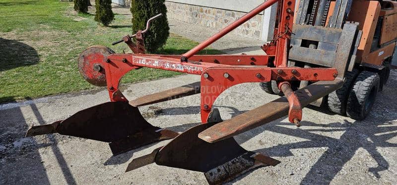 IMT Plugovi 2 i 3 brazde