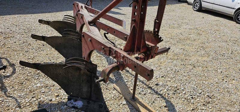 IMT Plugovi 2 i 3 brazde