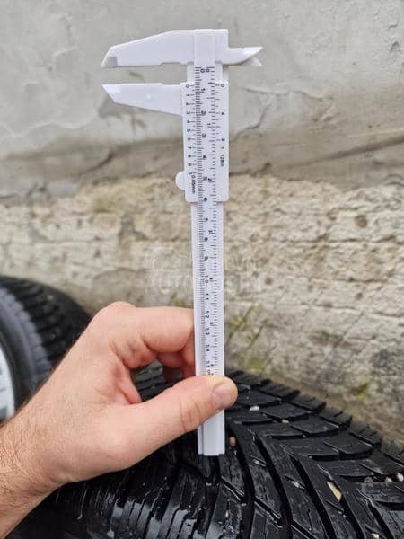 Nokian 185/60 R15 Sve sezone