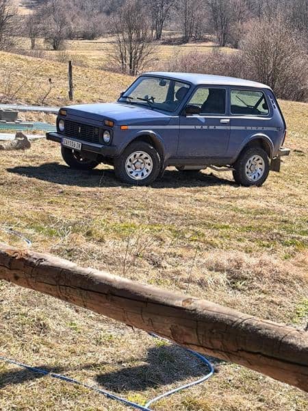 Lada Niva 1.7i