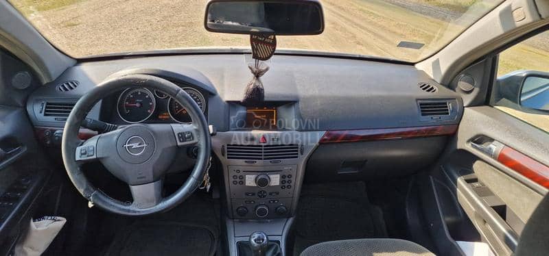Opel Astra H 