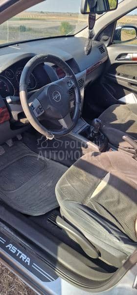 Opel Astra H 