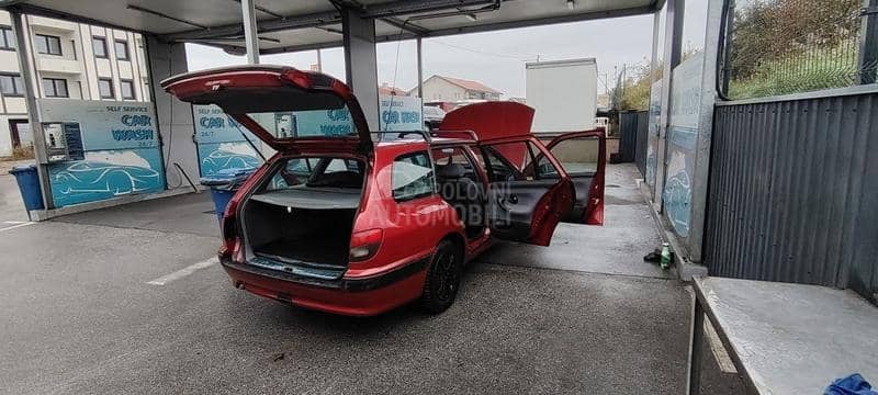 Peugeot 406 