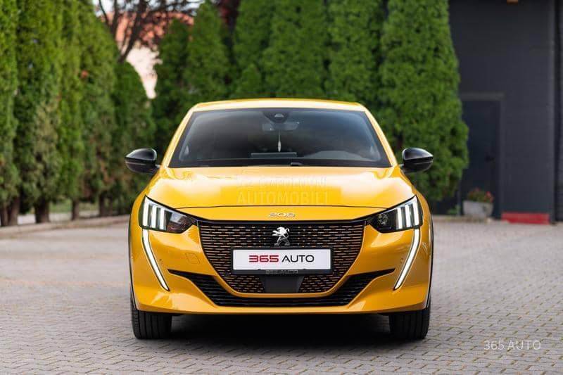 Peugeot 208 GT/360/LED