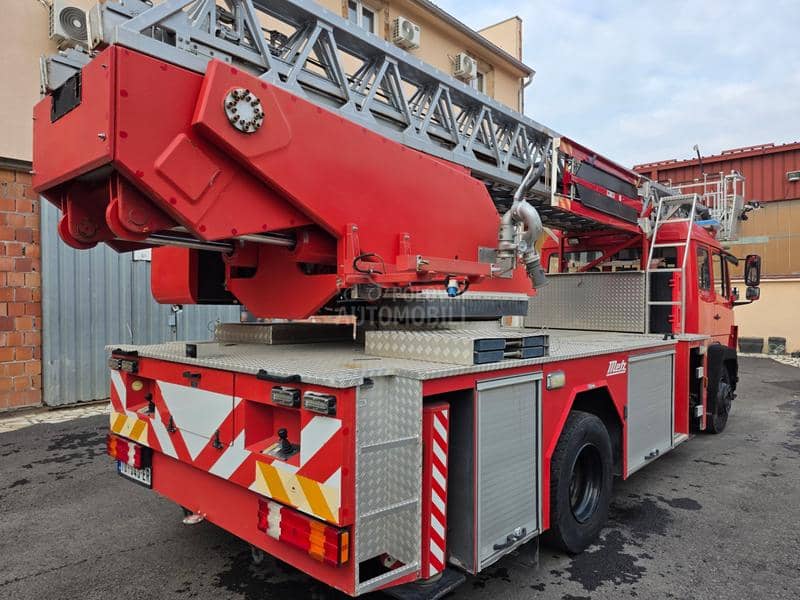 Mercedes Benz 1524 Vatrogasna Korpa