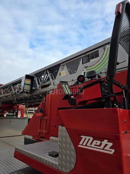 Mercedes Benz 1524 Vatrogasna Korpa