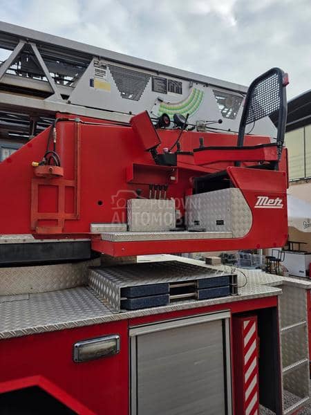 Mercedes Benz 1524 Vatrogasna Korpa