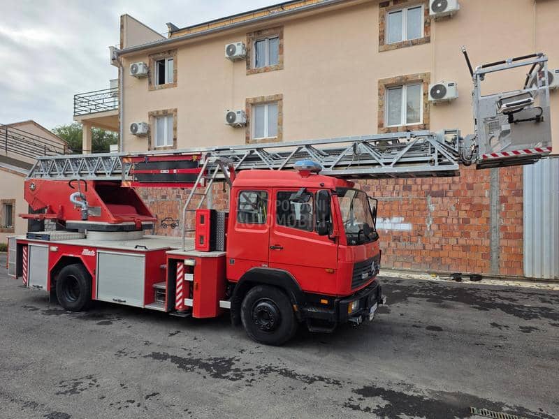 Mercedes Benz 1524 Vatrogasna Korpa