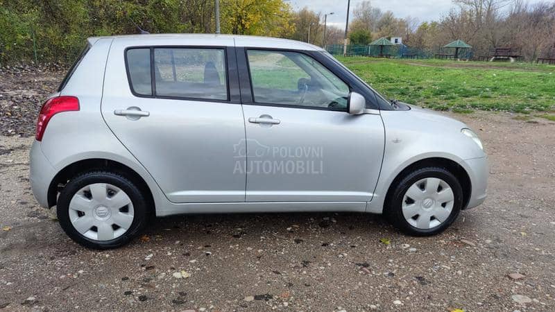 Suzuki Swift 1.3 i 4x4
