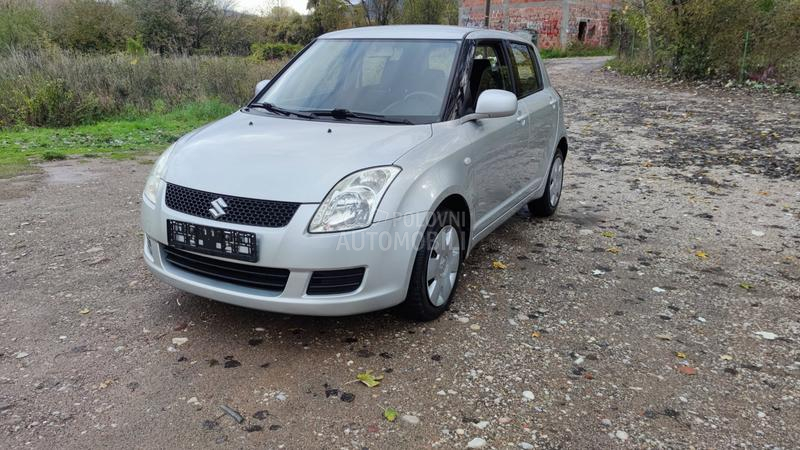 Suzuki Swift 1.3 i 4x4