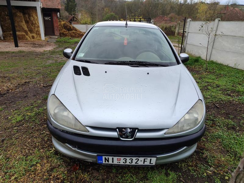 Peugeot 206 1.1