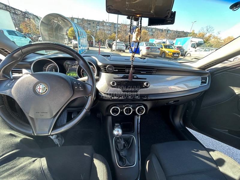 Alfa Romeo Giulietta 