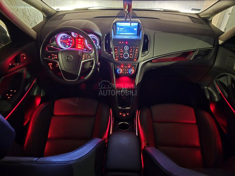 Opel Zafira Tourer 2.0 cdti