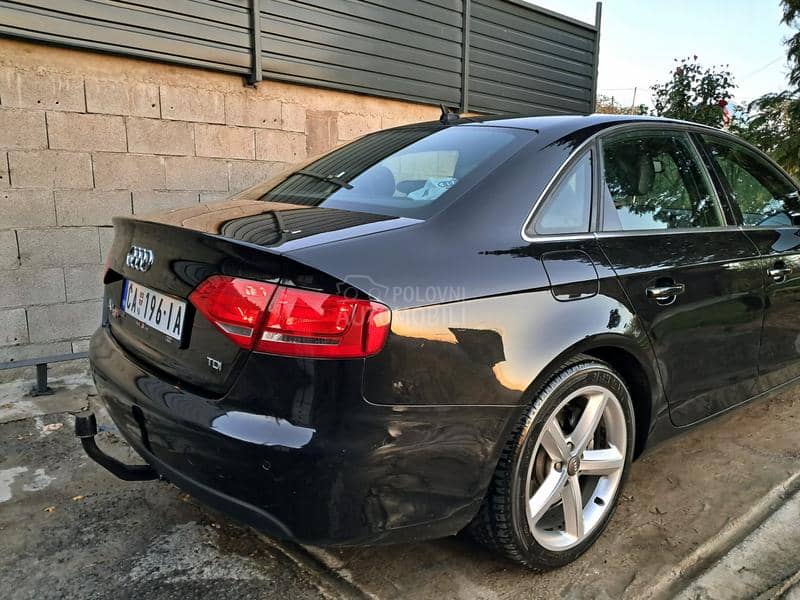 Audi A4 2.0 TDi //S Line