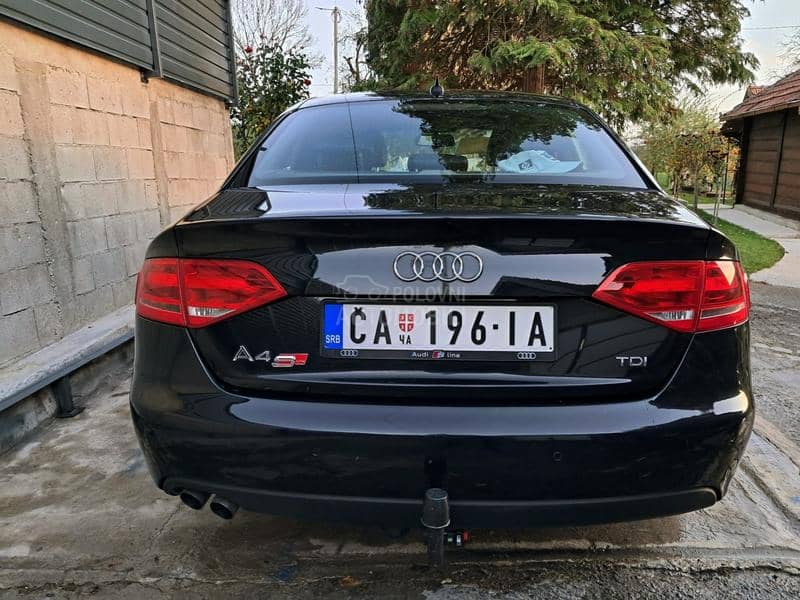 Audi A4 2.0 TDi //S Line