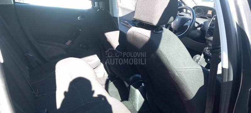 Peugeot 208 1.2