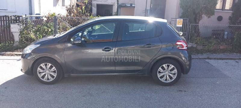 Peugeot 208 1.2